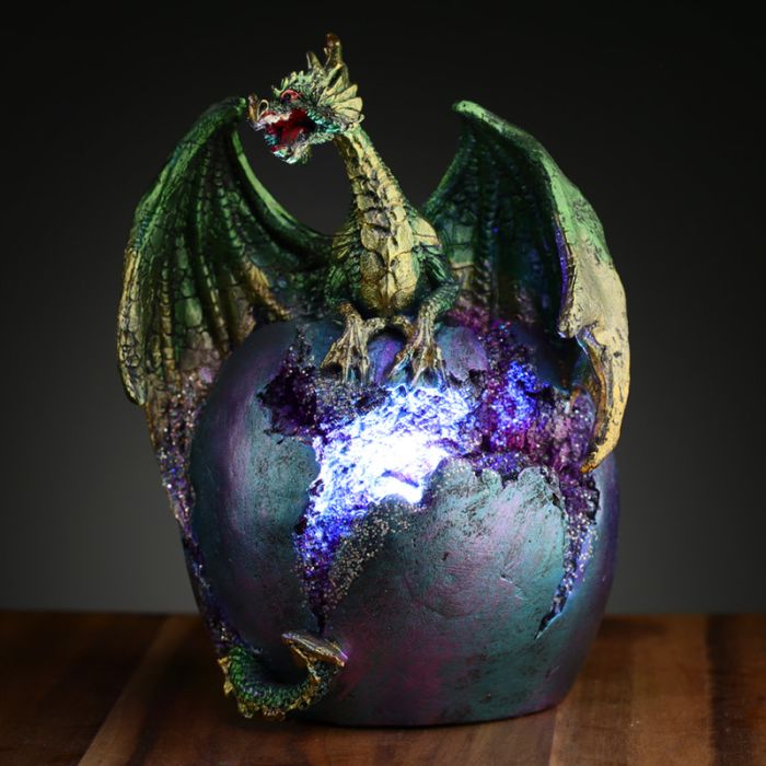 Figurine LED Dark Legends - Oeuf de Dragon de Terre sur Géode